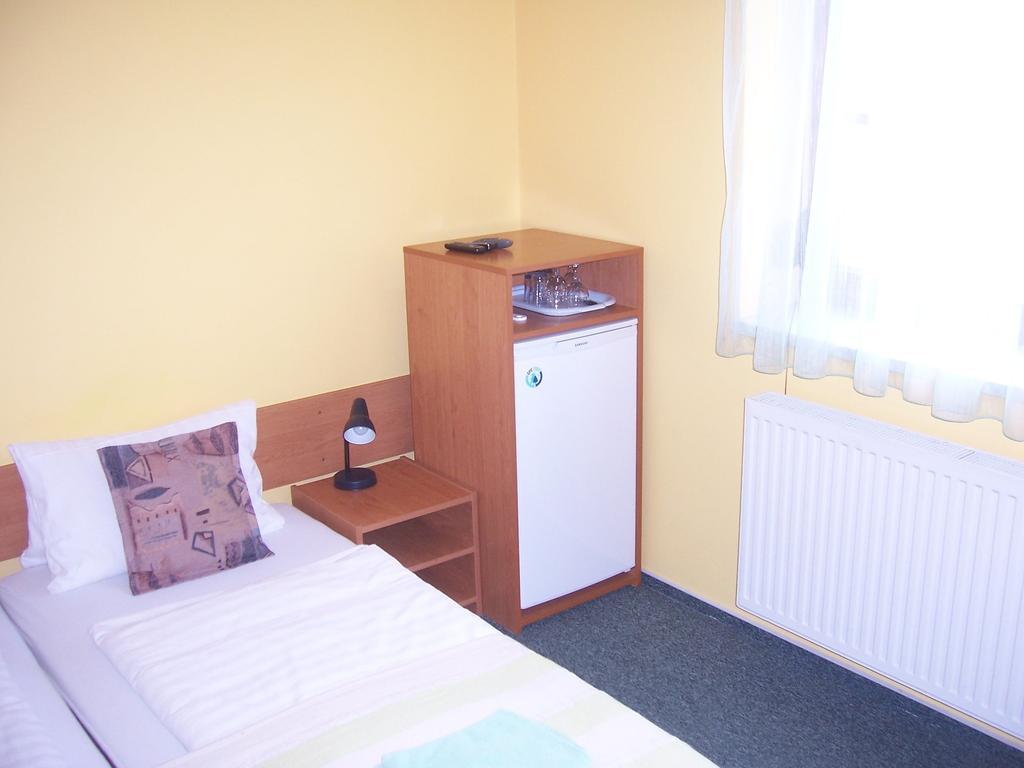 Pension Euro Mikulov Exterior foto