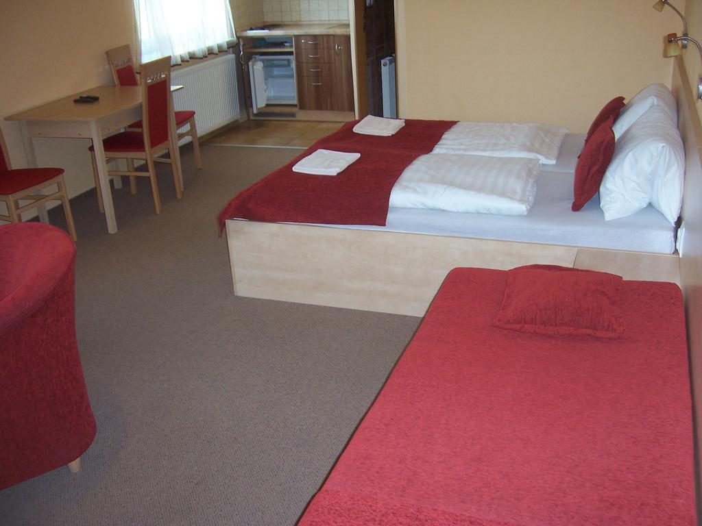Pension Euro Mikulov Quarto foto