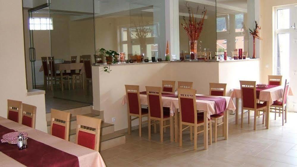 Pension Euro Mikulov Exterior foto